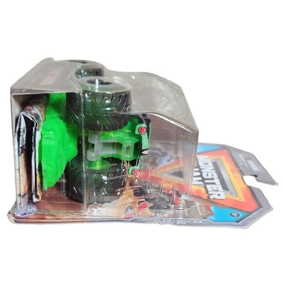 Monster Jam Spin Masters Gravedigger Series 23 Die-Cast 1:64 Scale 2021) NIB - Picture 3 of 5